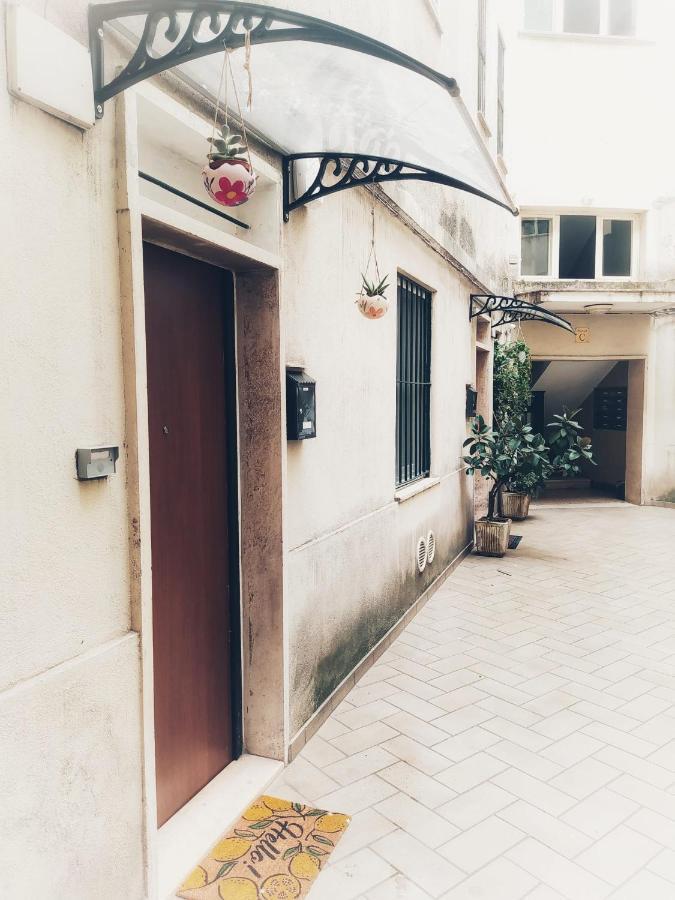 Apartament Dimora Ninfee Rzym Zewnętrze zdjęcie